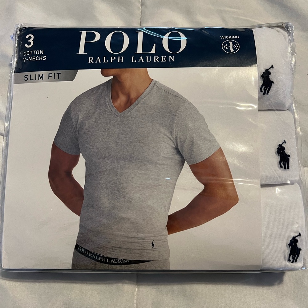 3 cotton v-neck t-shirts. Polo Ralph Lauren. Slim fit size XL. Brand new